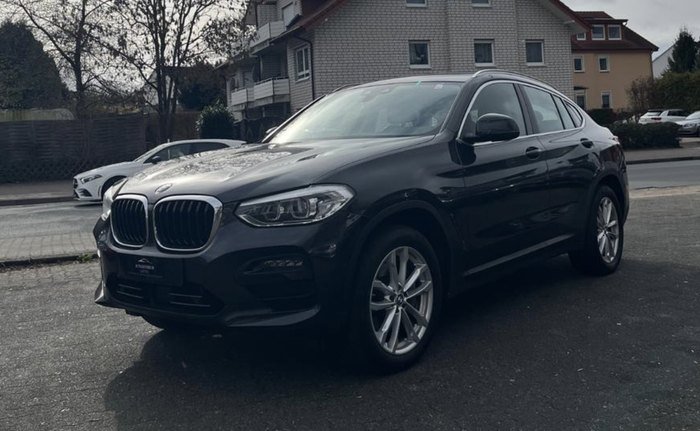 car-img