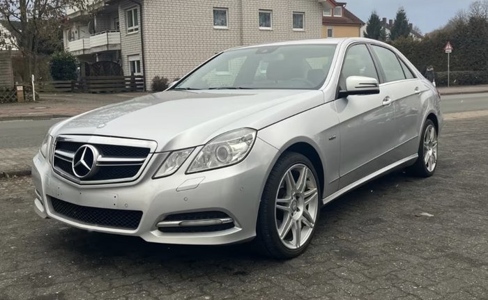 car-img